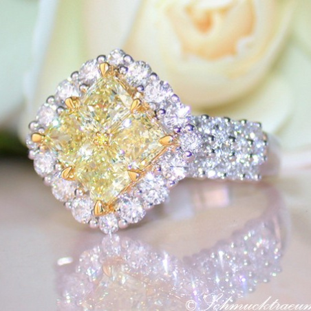Magnificent Yellow Diamond Ring