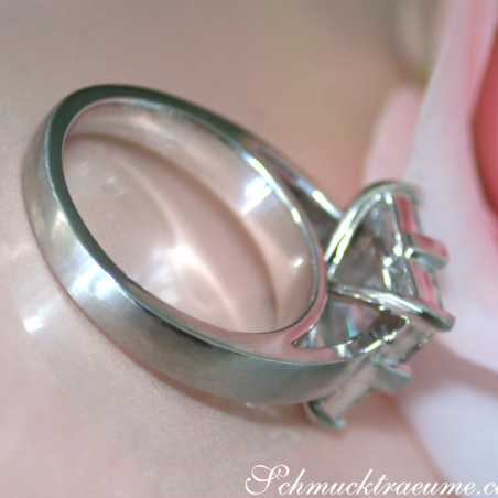 Extravagant Princess Diamond Ring with Baguette Diamonds