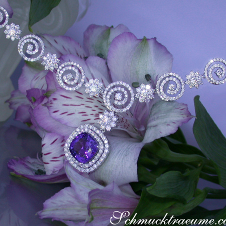 Fantastic AAA Tanzanite Necklace with Diamonds