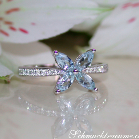 Delicate Aquamarin Blossom Style Ring with Diamonds
