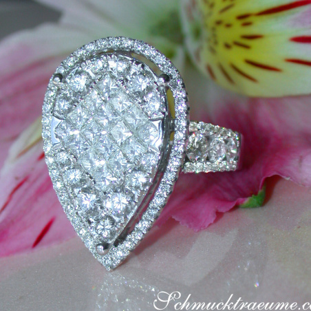 Unique Diamond Pear Ring (Princess & Brilliant Cut)