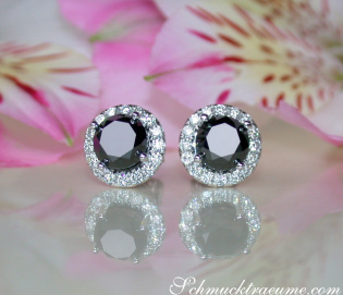 Precious Black Diamond Solitaire Stud Earrings