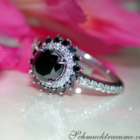 Schwarzer Diamant Solitär Ring / Verlobungsring in Weißgold 585
