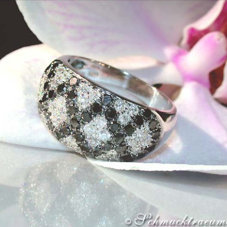 Rhombic Style Black and White Diamond Ring