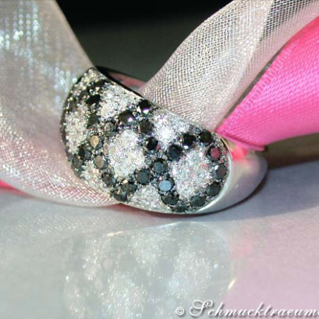 Rhombic Style Black and White Diamond Ring