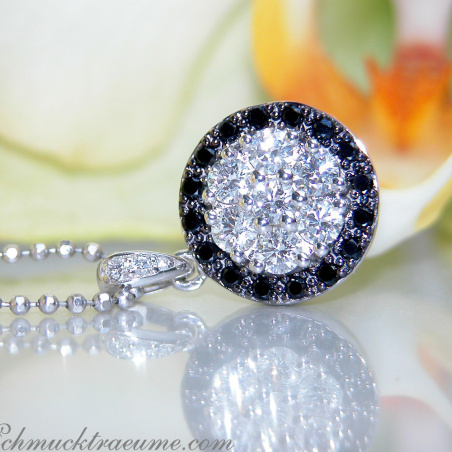 Beautiful Black & White Diamond Pendant in White gold