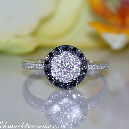 Timelessly Elegant Black Diamond Ring