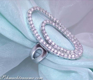 Attractive Diamond Ellipse Ring