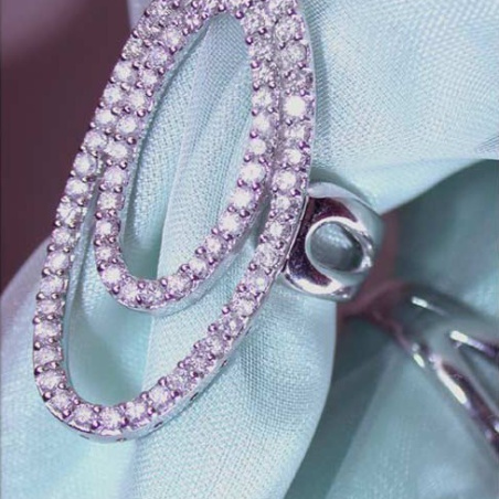 Attractive Diamond Ellipse Ring