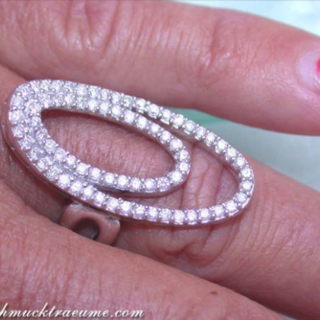 Attractive Diamond Ellipse Ring