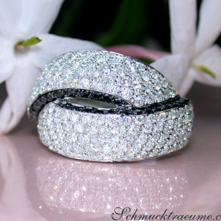 Entwined Diamond Ring with Black Diamonds
