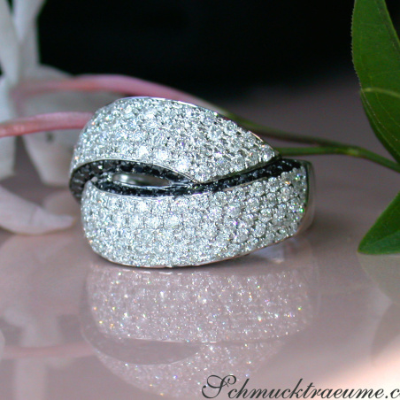 Entwined Diamond Ring with Black Diamonds