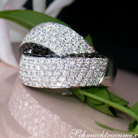 Entwined Diamond Ring with Black Diamonds