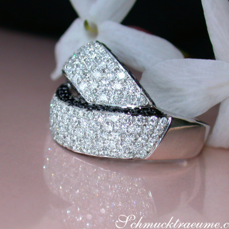 Entwined Diamond Ring with Black Diamonds
