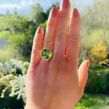 Fantastic Peridot Ring with Diamonds