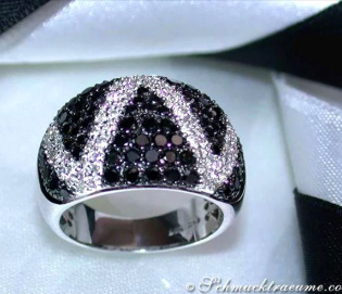 Black & White Diamond Zig - Zag Ring