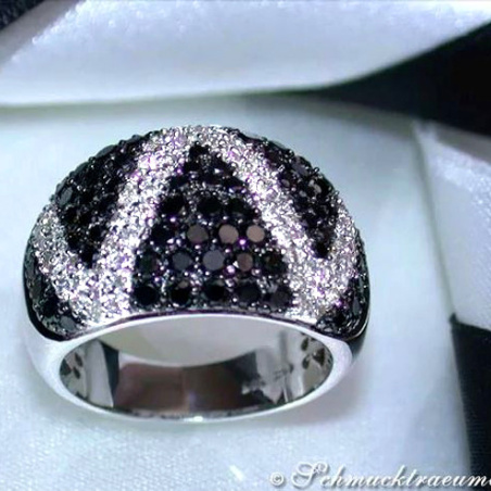 Black & White Diamond Zig - Zag Ring