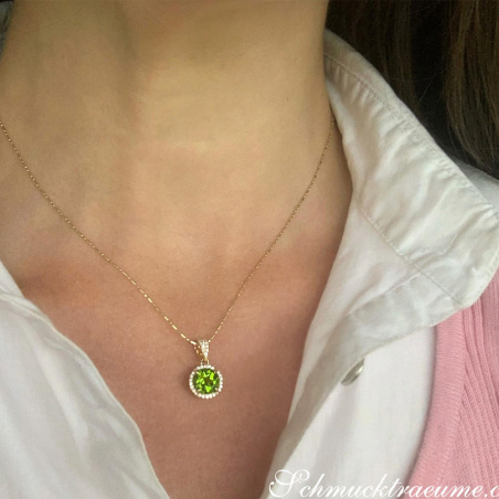 Delicate Peridot Pendant with Diamonds