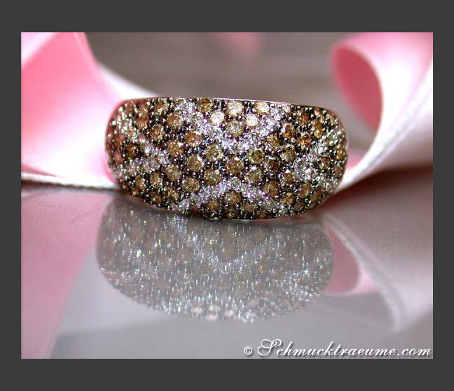 Interesting Brown & White Diamond Ring Interesting Brown & White Diamond Ring