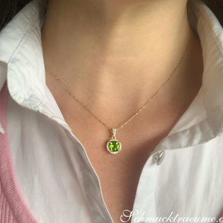 Delicate Peridot Pendant with Diamonds