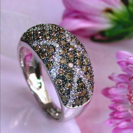 Interesting Brown & White Diamond Ring