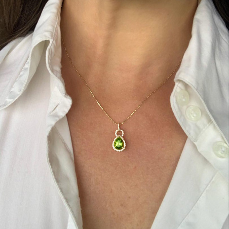 Casual Peridot Pendant with Diamonds