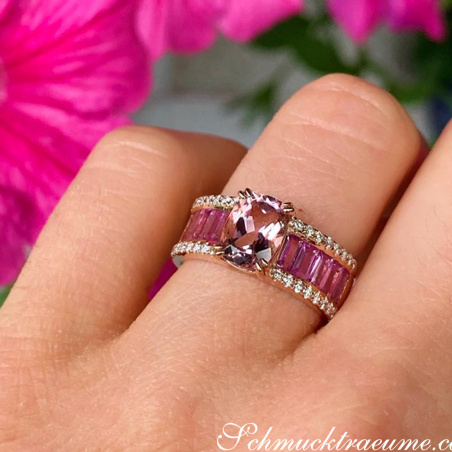 Morganit Ring mit pinken Saphiren und Brillanten
