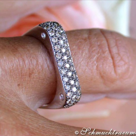 Edgy Brown Diamond Ring