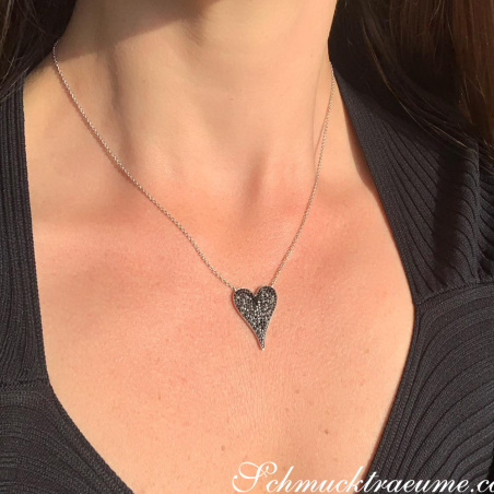Extravagant Black Diamond Heart Necklace