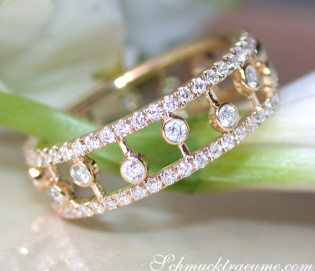 Enchanting Diamond Eternity Ring in Yellow gold 14k