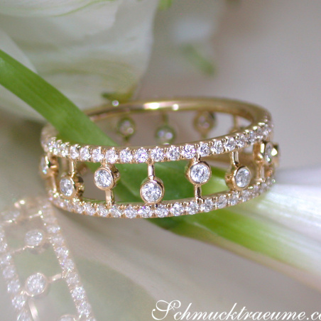 Enchanting Diamond Eternity Ring in Yellow gold 14k