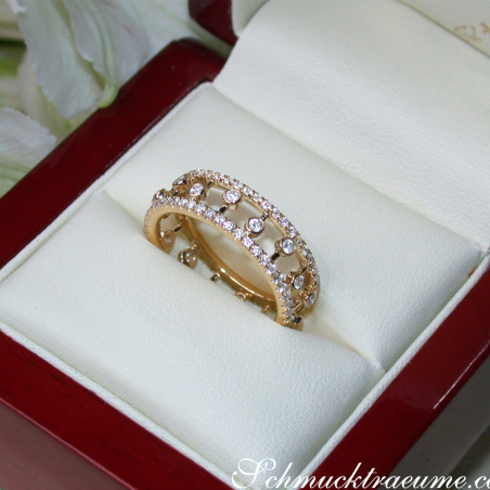Enchanting Diamond Eternity Ring in Yellow gold 14k