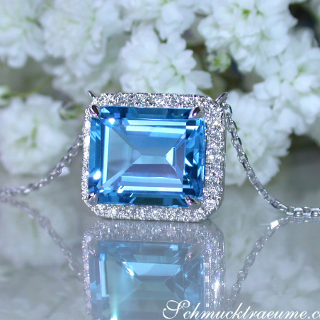 Magnificent Blue Topaz Necklace with Diamonds
