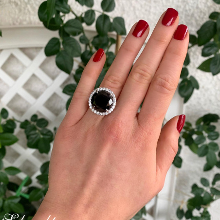 Spectacular Black Diamond Solitaire Ring (14,58 ct.)