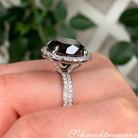 Spectacular Black Diamond Solitaire Ring (14,58 ct.)
