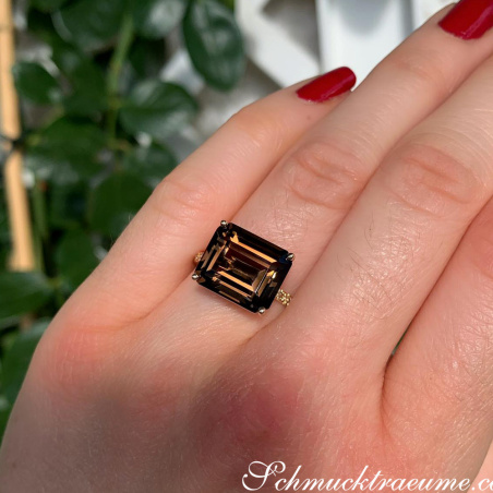 Ungewöhnlicher Rauchquarz Ring mit braunen Diamanten