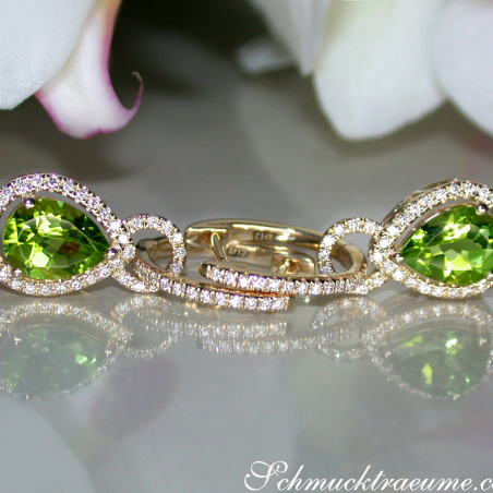 Convertible Peridot earrings with diamonds