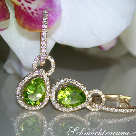 Convertible Peridot earrings with diamonds