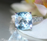 Charmanter Blautopas Ring mit Diamanten