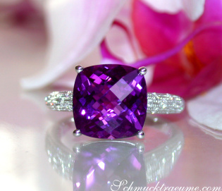 Charmanter Amethyst Ring mit Diamanten