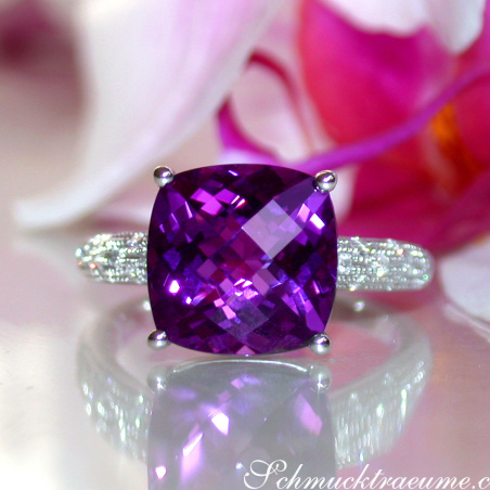 Charmanter Amethyst Ring mit Diamanten