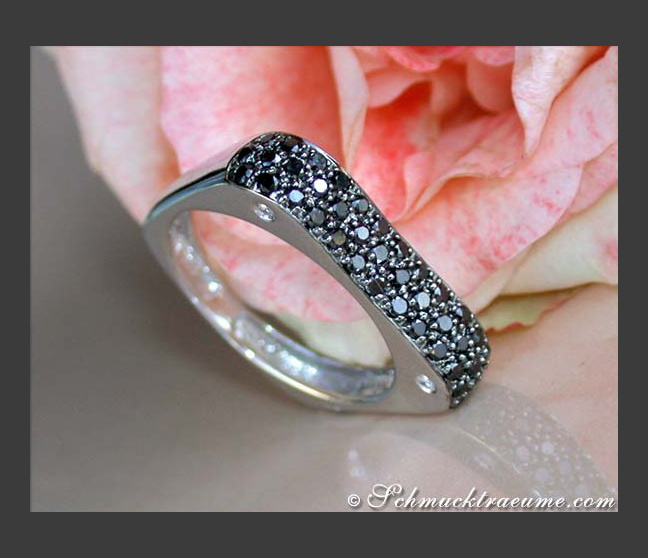 Schwarze Diamanten Ring Schwarze Diamanten Ring