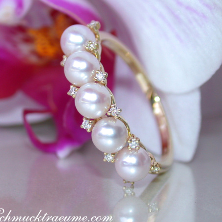 Baby Akoya Perlen Ring mit Diamanten