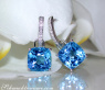 Wende Ohrringe "Kissen" mit Blautopas und Diamanten