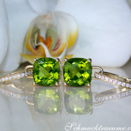 Wende Ohrringe "Kissen" mit Peridot und Diamanten