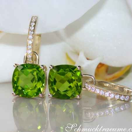 Wende Ohrringe "Kissen" mit Peridot und Diamanten