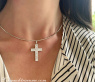 Ausgesuchter Kreuz Anhänger mit Baguette Diamanten