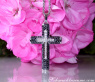 Kreuz Anhänger mit schwarzen Diamanten