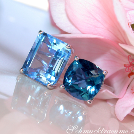 Wonderful Blue Topaz "Toi et Moi" Ring