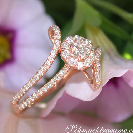 Enchanting Mini Solitaire Diamond Ring